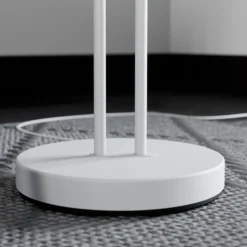 Lucande Lámpara de pie Medira, blanca, 2 luces, ajustable, GU10