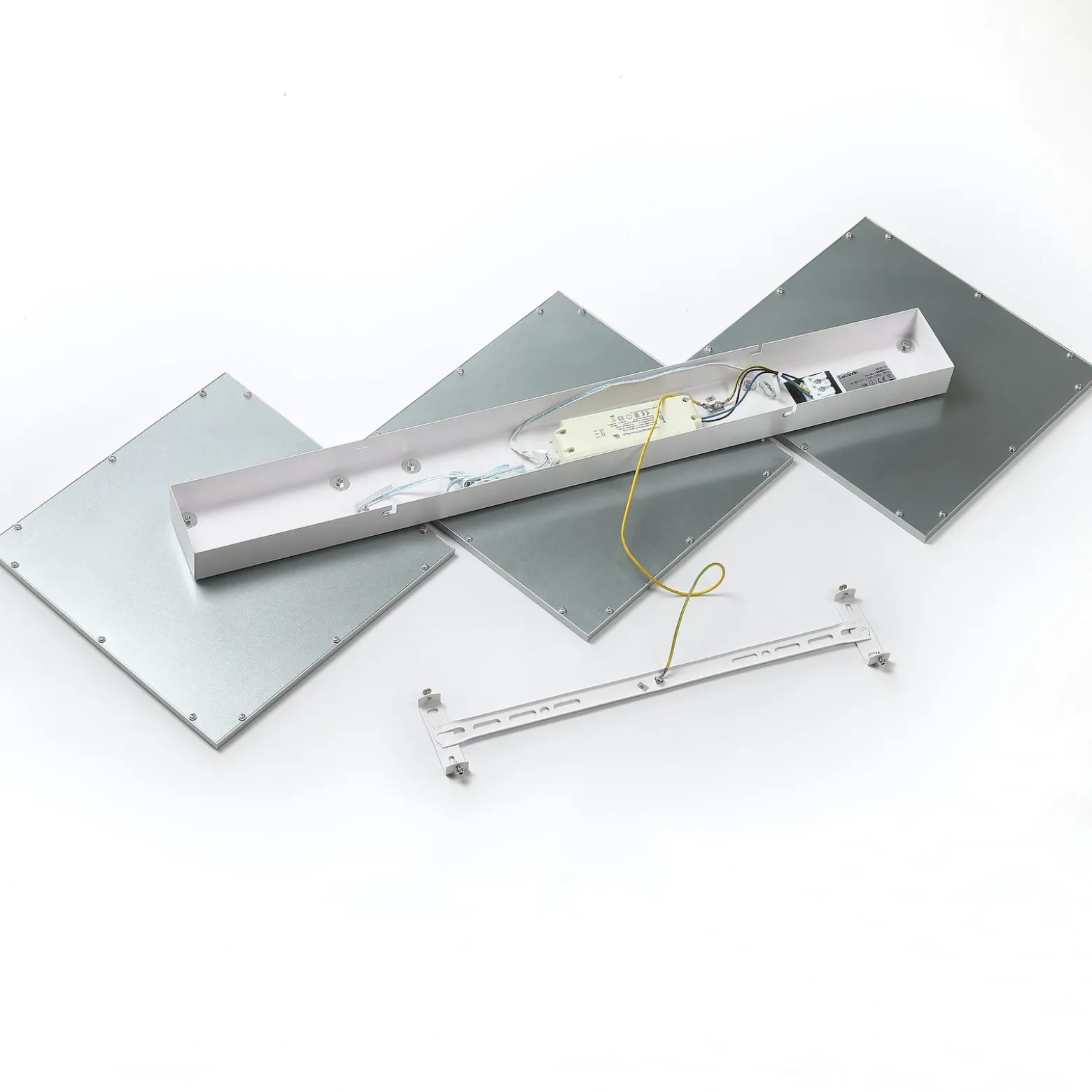 Lucande Lámpara LED de techo Ilira, 3 luces, plata, CCT, atenuable