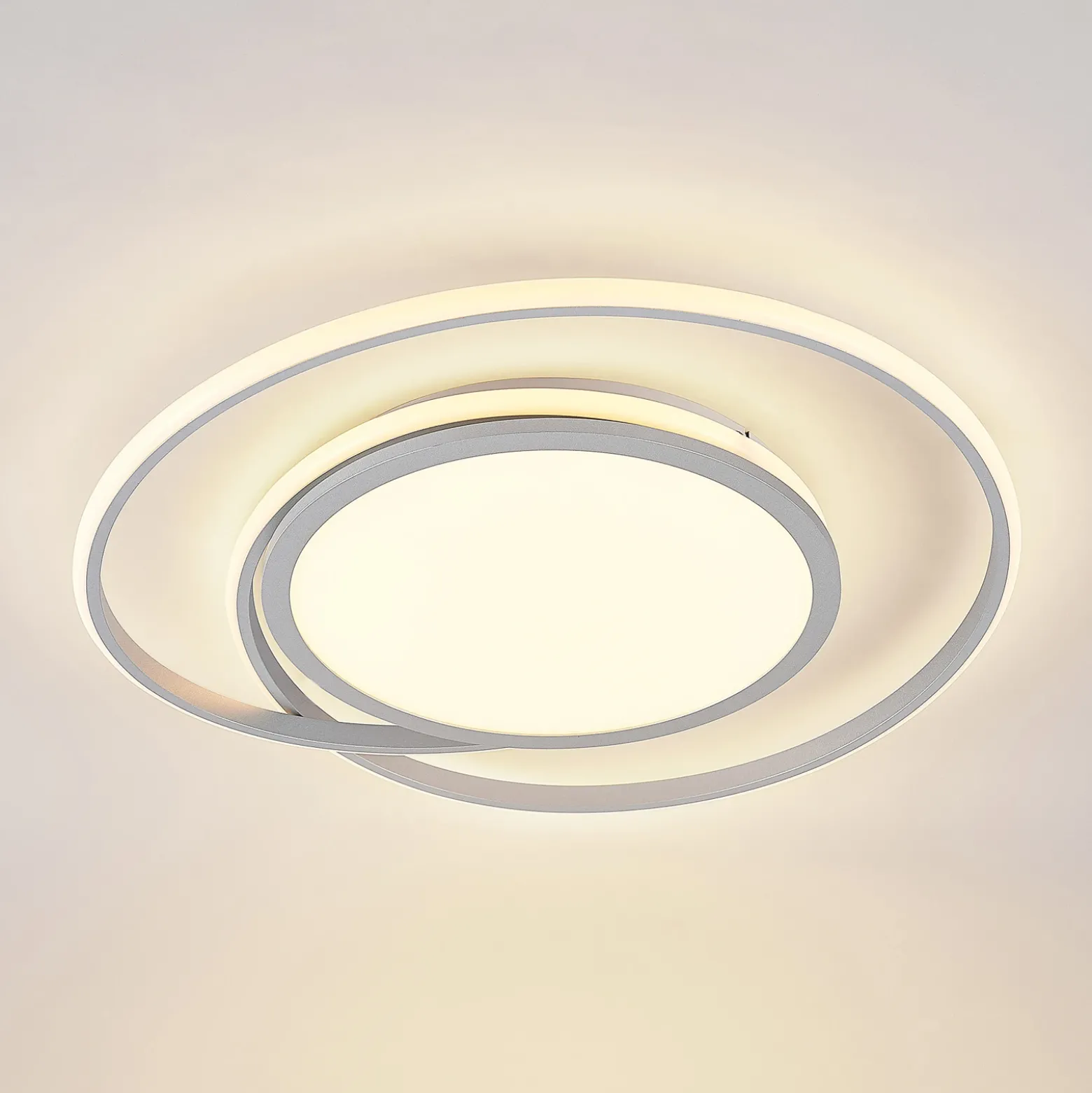 Lucande Lámpara LED de techo Noud, 65 cm, plata, metal, CCT