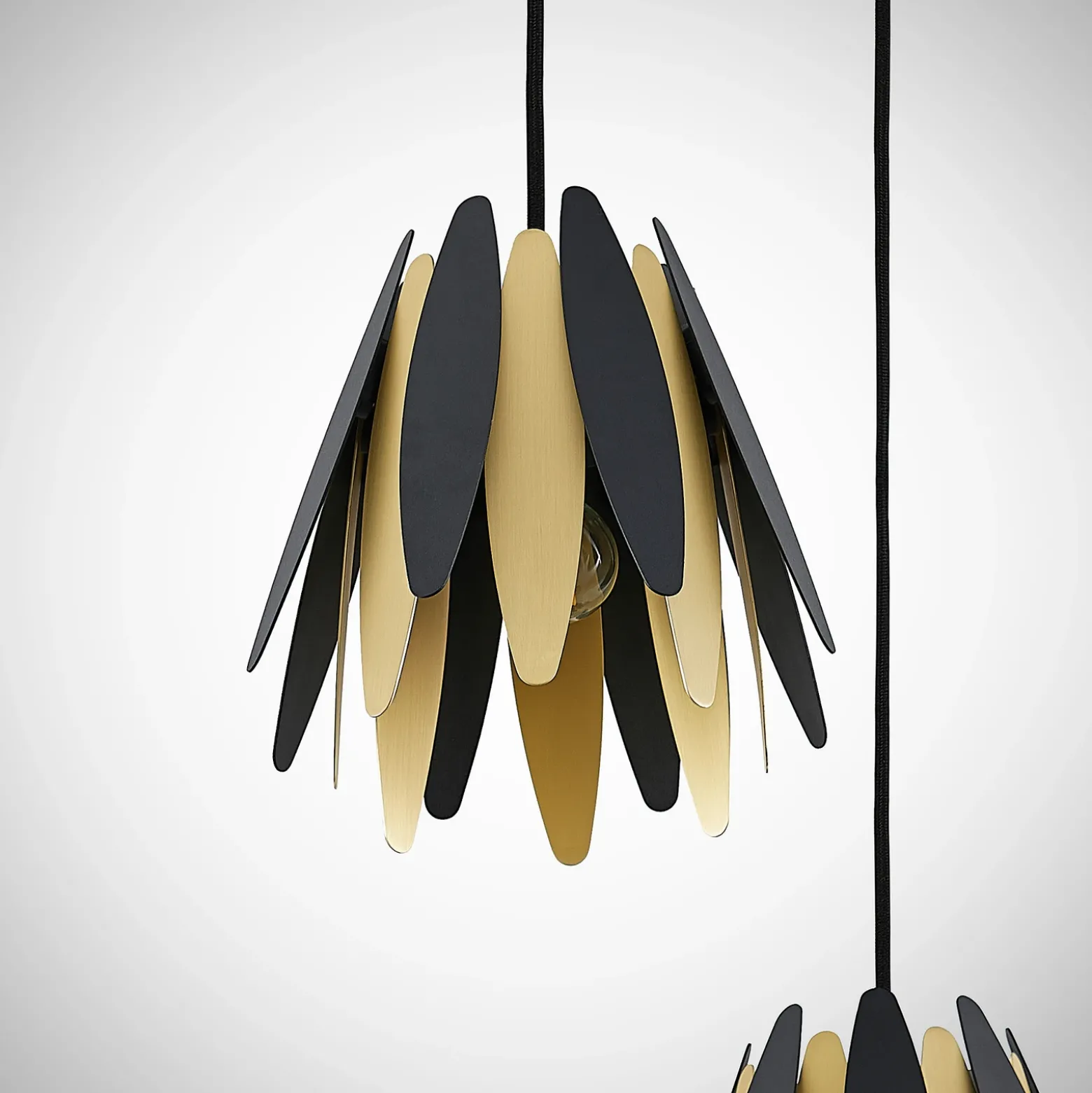 Lucande Lounit colgante, negro-dorado, 3 luces