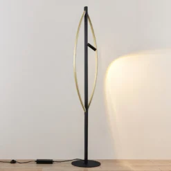 Lucande Matwei Lámpara de pie LED, ovalada, latón