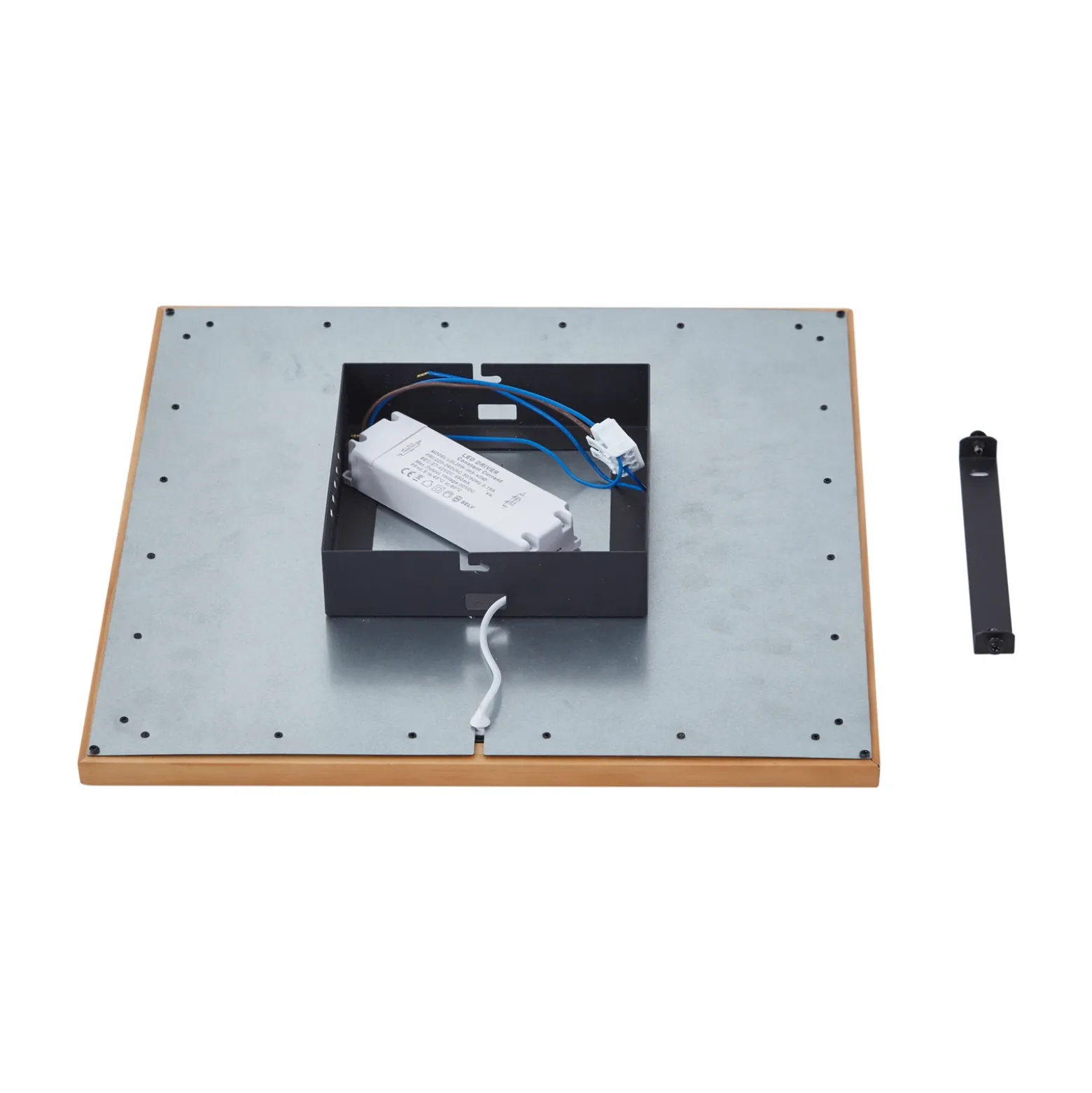 Lucande Plafón LED Joren, 42 cm, madera, CCT, control remoto