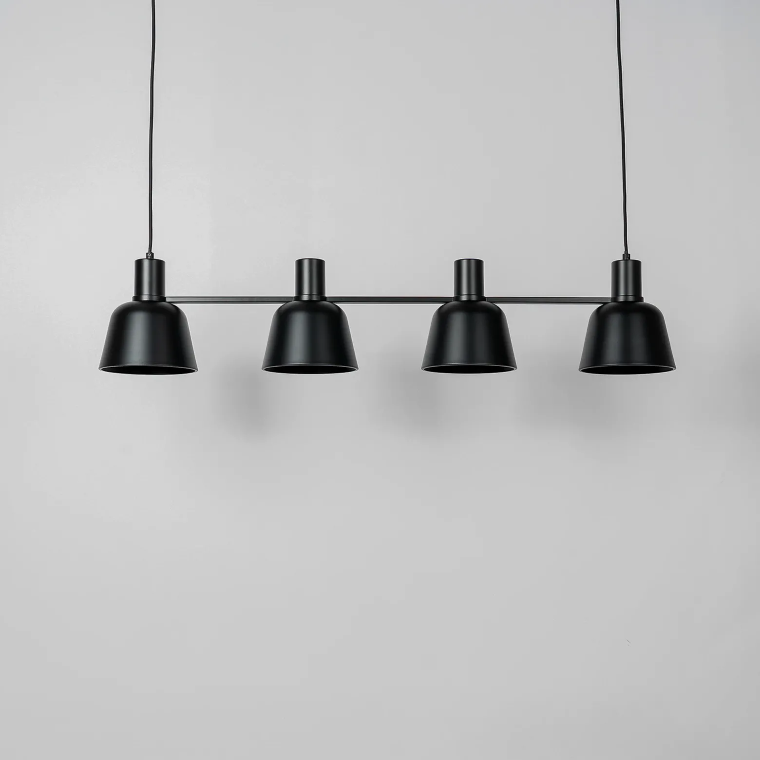 Lucande Servan lámpara colgante, negro, 4 luces