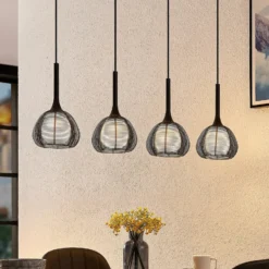 Lucande Tetira colgante, 4 luces, largo, negro