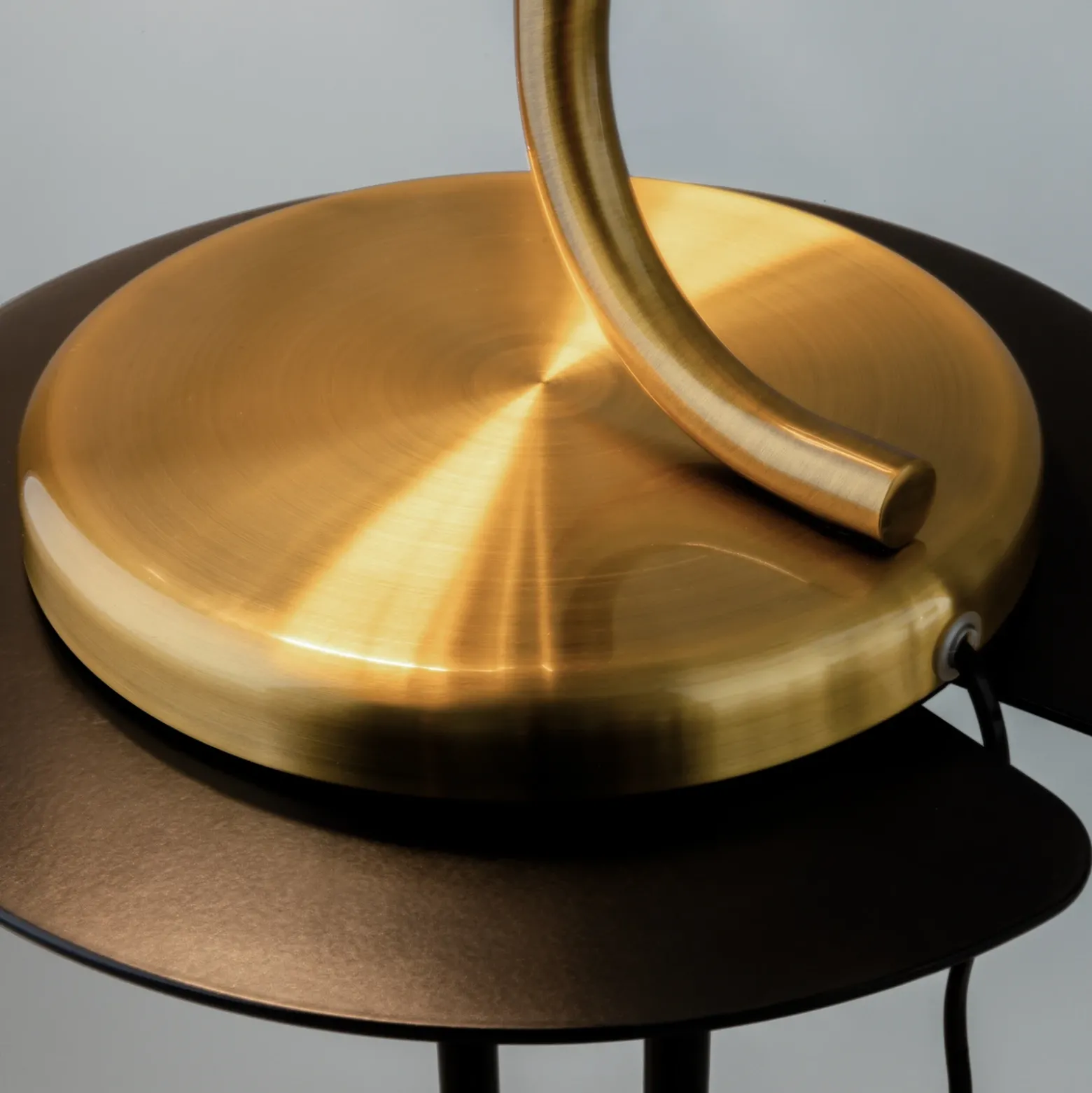 Maytoni Lámpara de mesa LED Cabaret, latón/transparente, altura 48,5 cm
