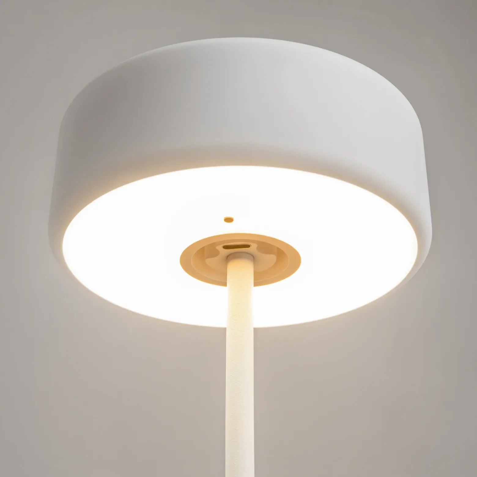 Maytoni Lámpara de mesa LED recargable AI Collaboration, aluminio, blanco
