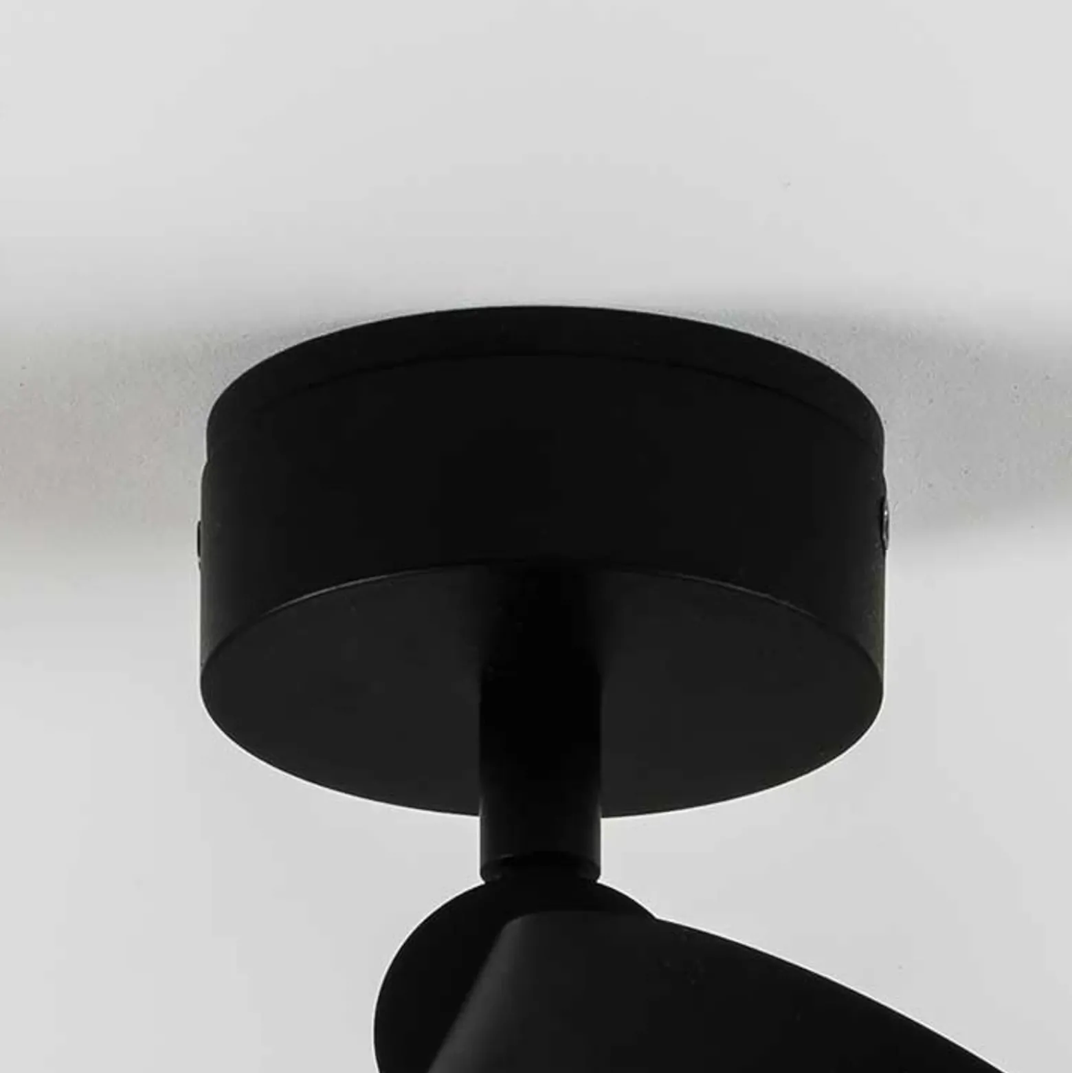 Milan Kronn plafón 1 luz altura 16,6cm negro