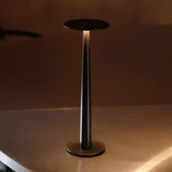 Nemo Portofino lámpara de mesa LED recargable, negro, aluminio