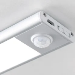 Norman lámpara LED bajo mueble, color plata, batería recargable, sensor,