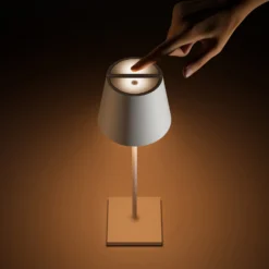 Nuindie tango lámpara de mesa LED recargable, negra, IP20, atenuable