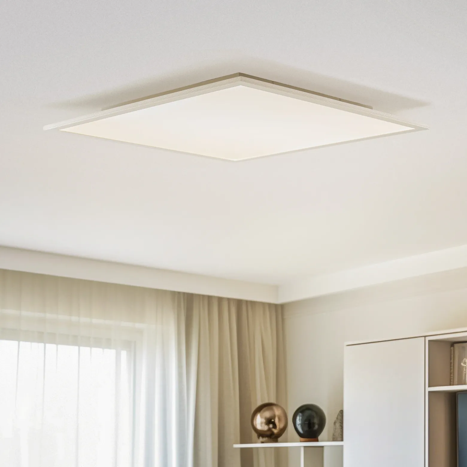 Panel LED Livel de Lindby, 4000 K, 62 cm x 62 cm, plateado, metal