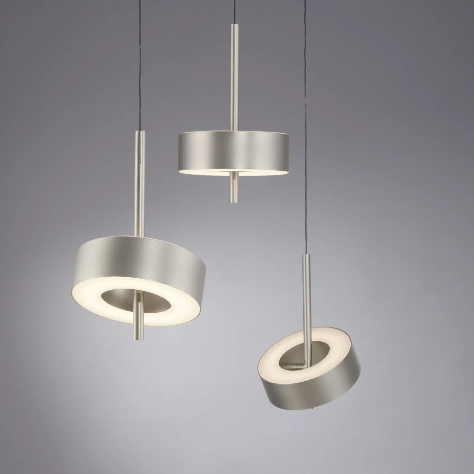Paul Neuhaus Lámpara colgante SMART+ Q-Rotate, aluminio 3 luces.