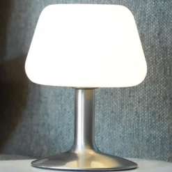 Paul Neuhaus Lámpara de mesa Till, color acero, cristal, atenuable