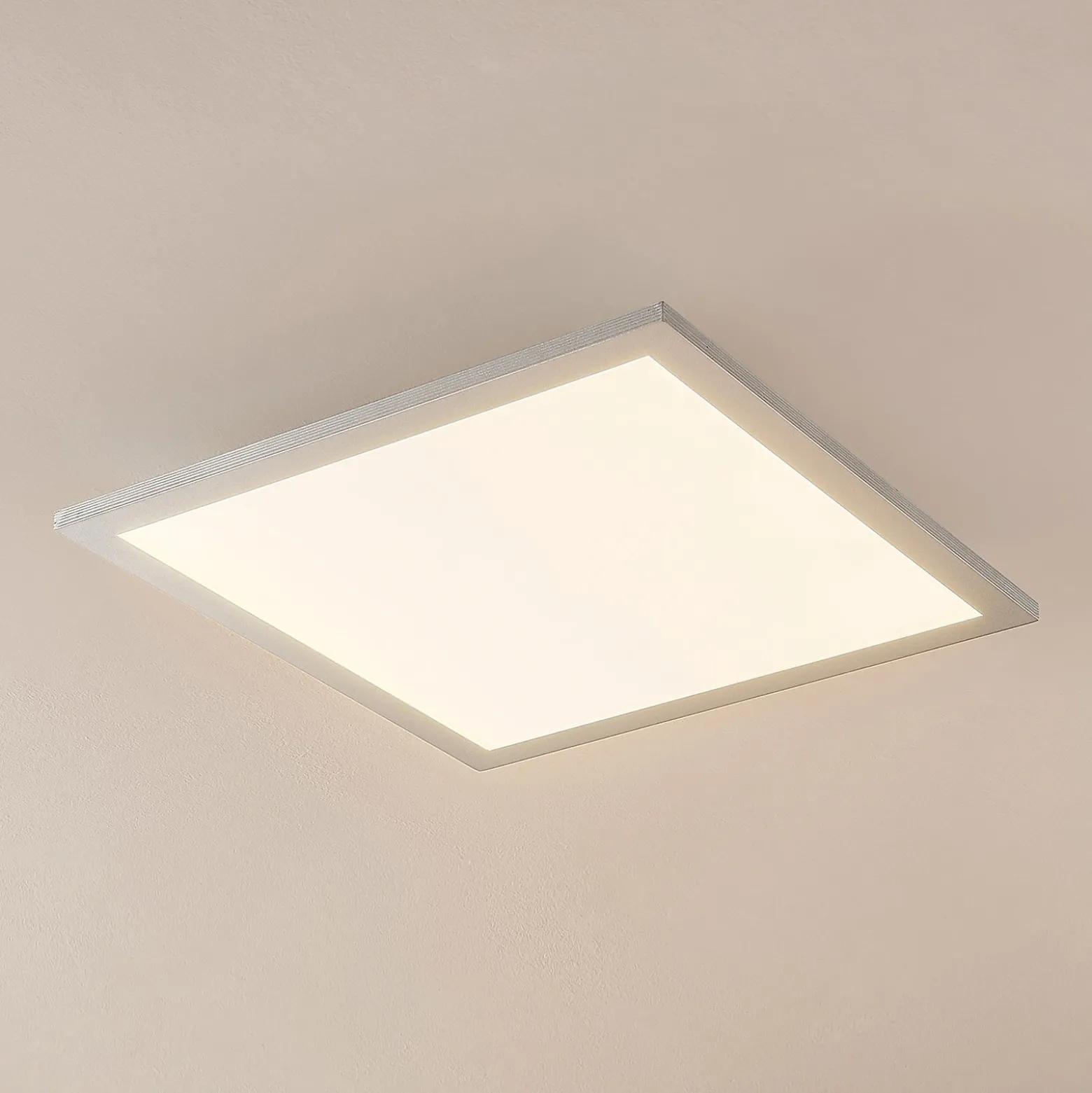 Placa de techo Lindby Smart LED Kjetil 40 x 40 cm Tuya RGB CCT