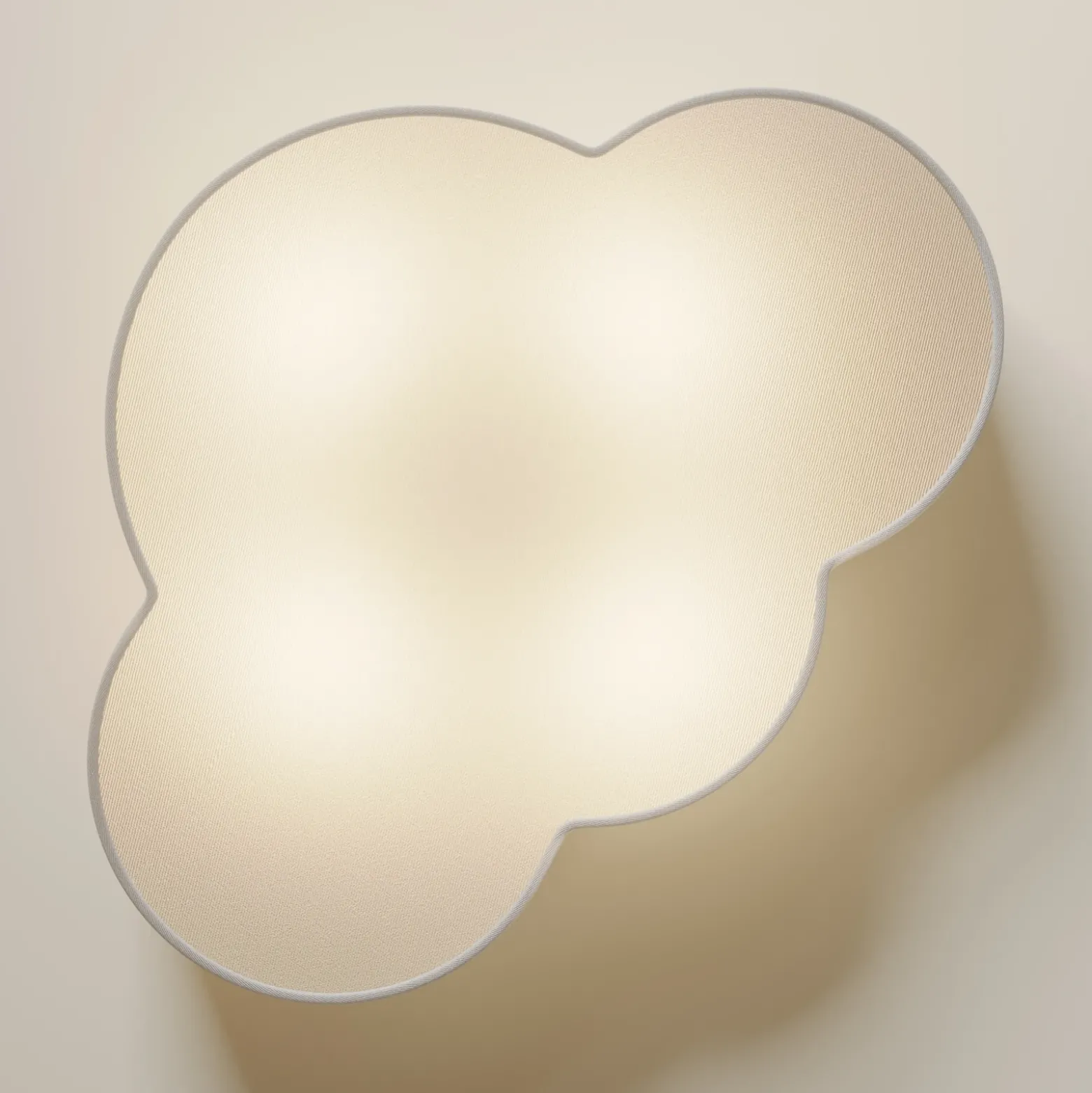 Plafón Cloud, blanco, textil, longitud 62 cm, E27, 4 luces.