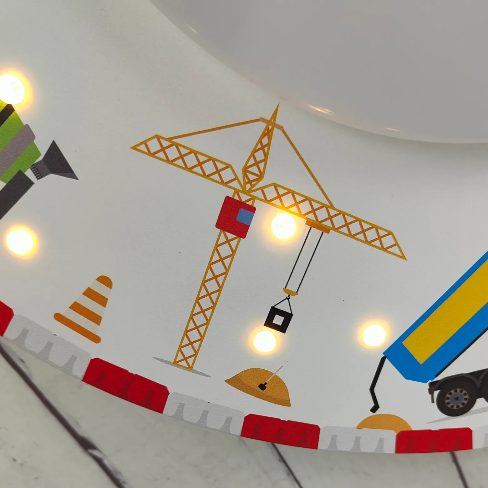 Plafón Construcción con lámpara estrellada LED
