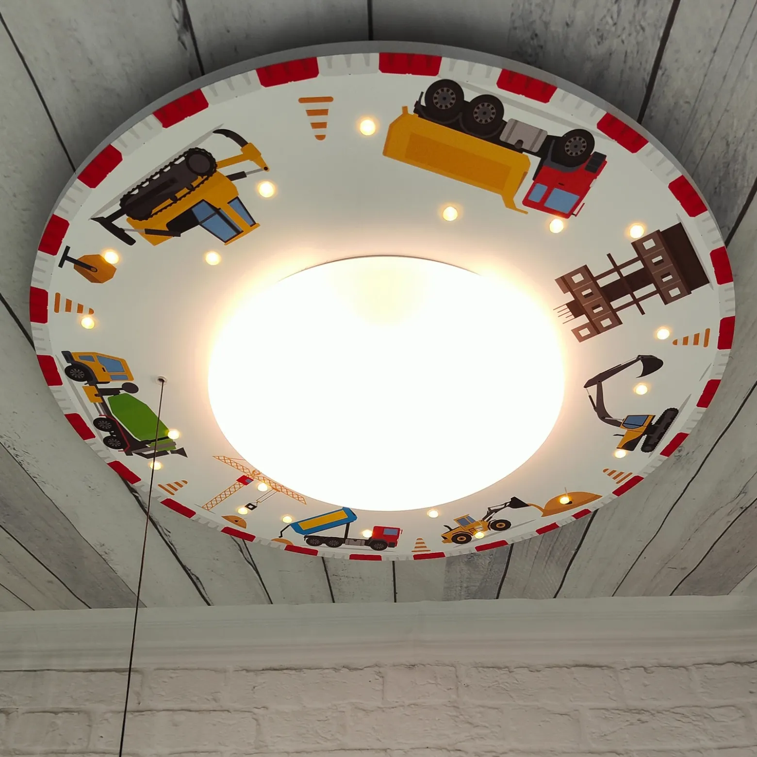 Plafón Construcción con lámpara estrellada LED