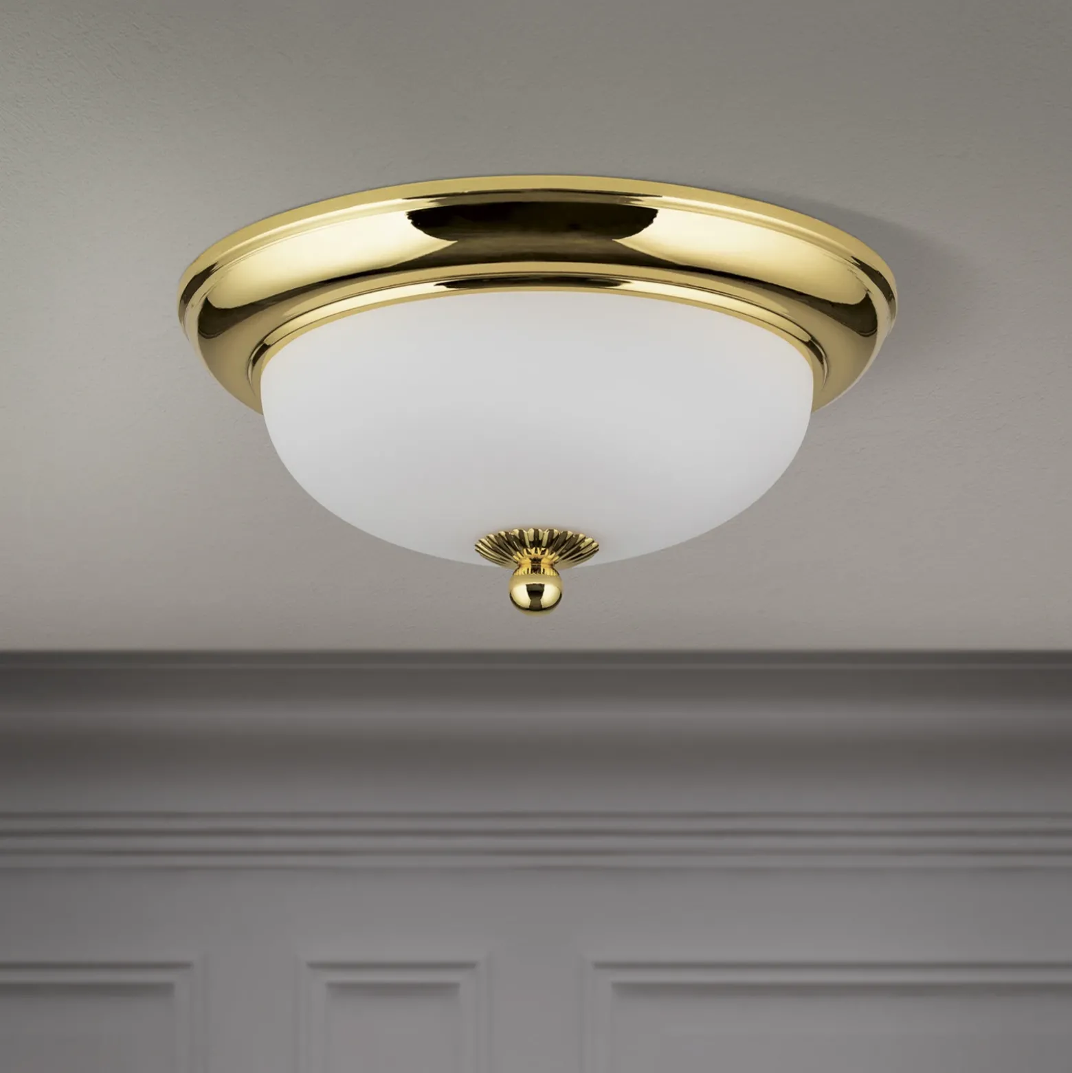 Plafón Empire, Ø 26,5 cm, dorado, cristal opal esmerilado