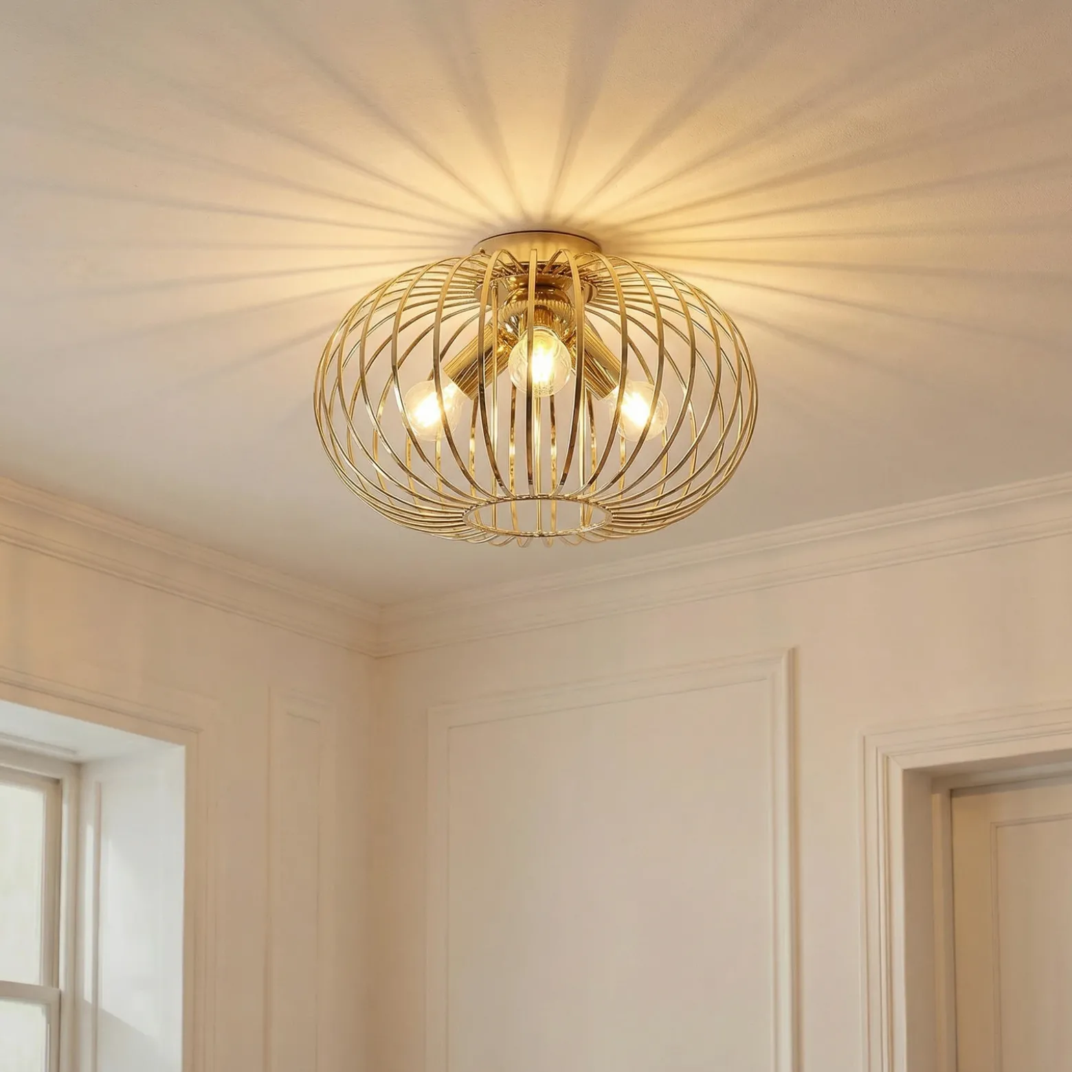 Plafón Globe, color dorado, Ø 51 cm, 3 luces, E27