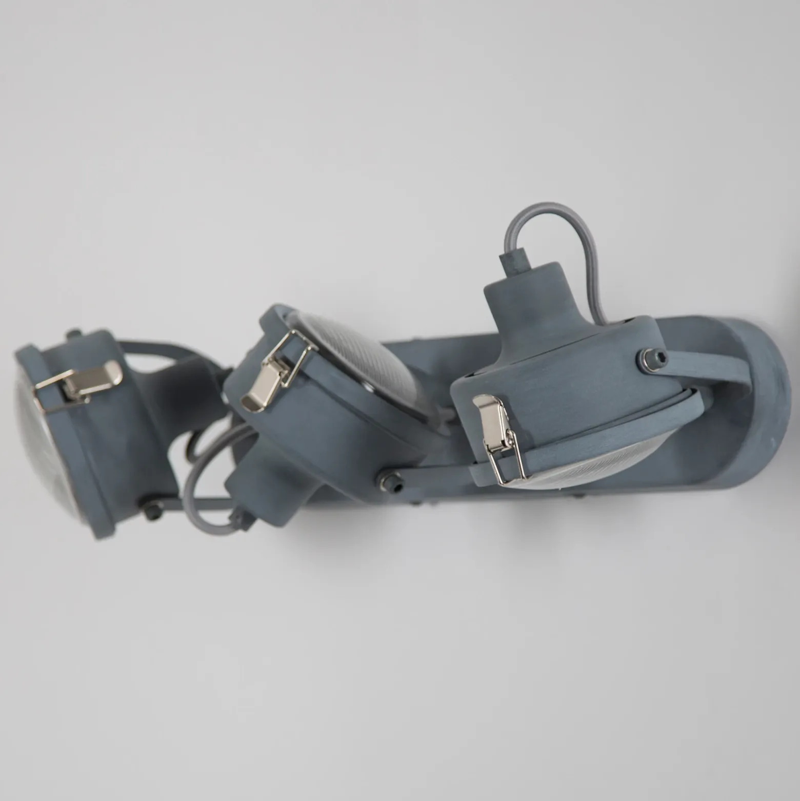 Plafón industrial Satellite en gris