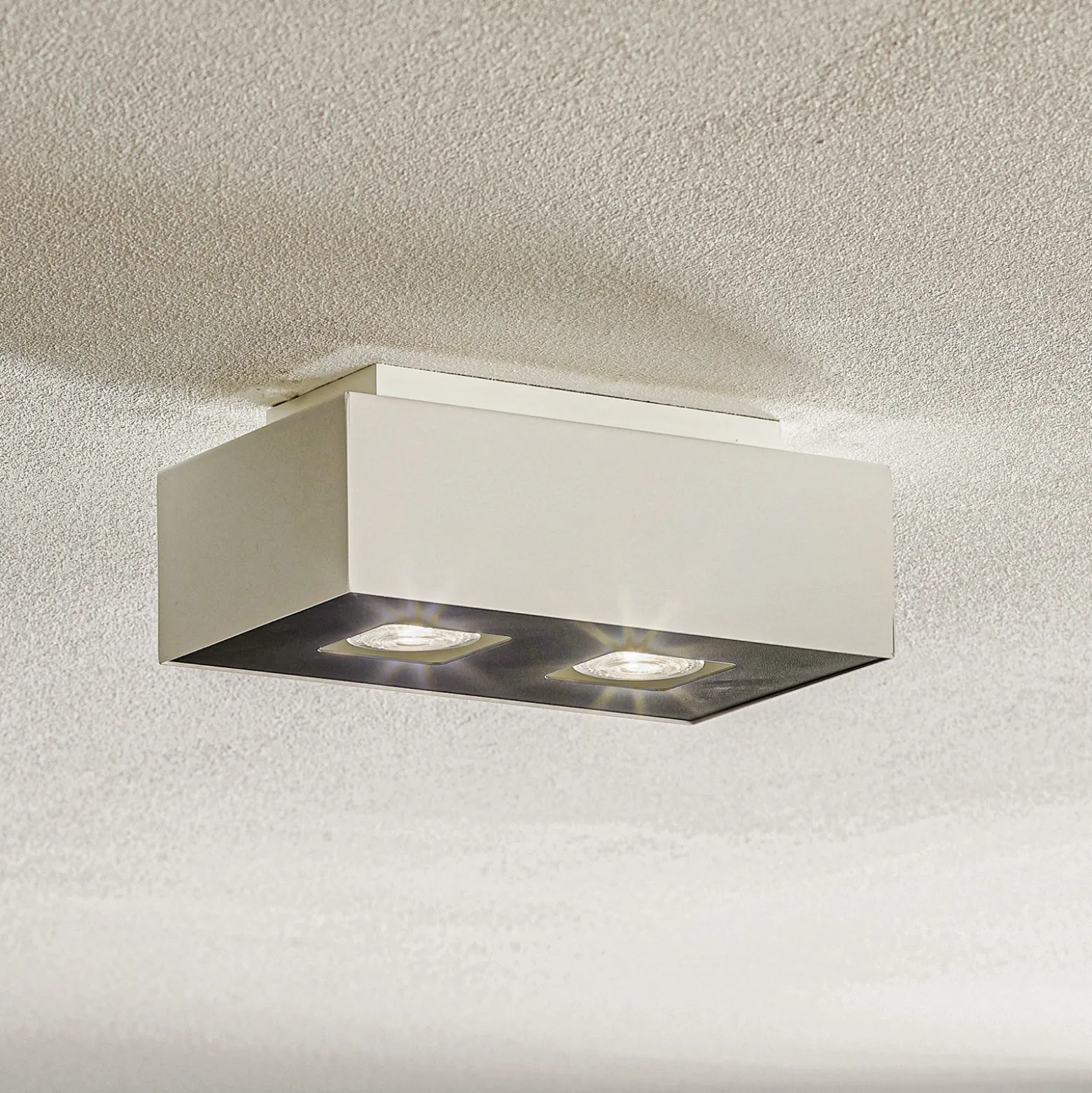Plafón Kasi de acero en blanco, 2 luces