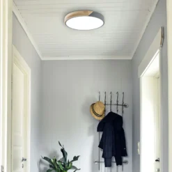 Plafón LED Borneo con marco de madera