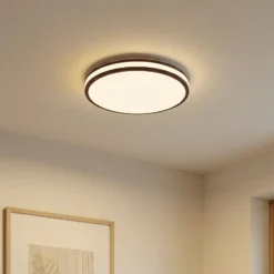 Plafón LED Emiva de Lindby, Ø 40 cm, madera oscura, CCT