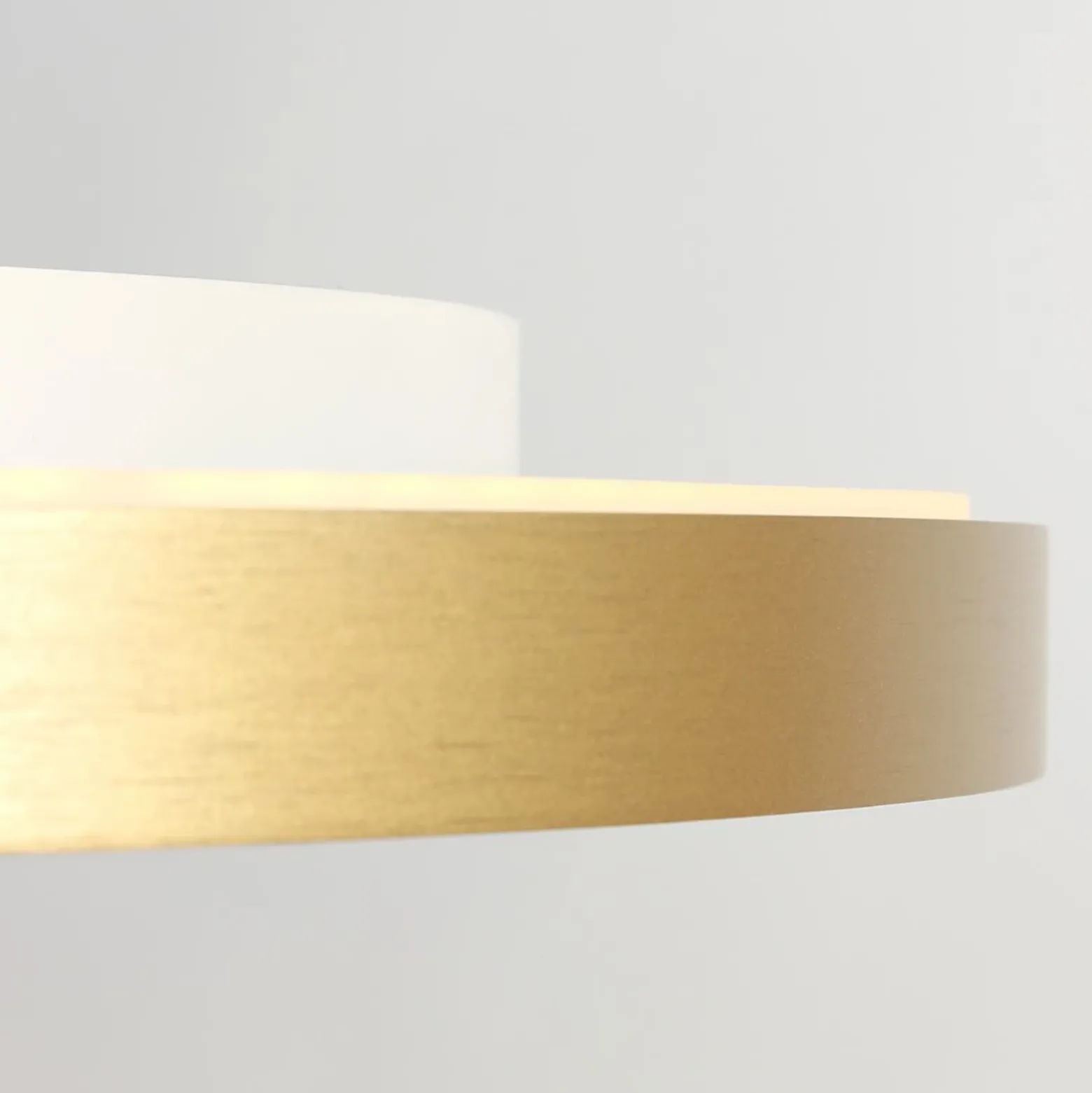 Plafón LED Flady, color dorado, Ø 50 cm directo/indirecto