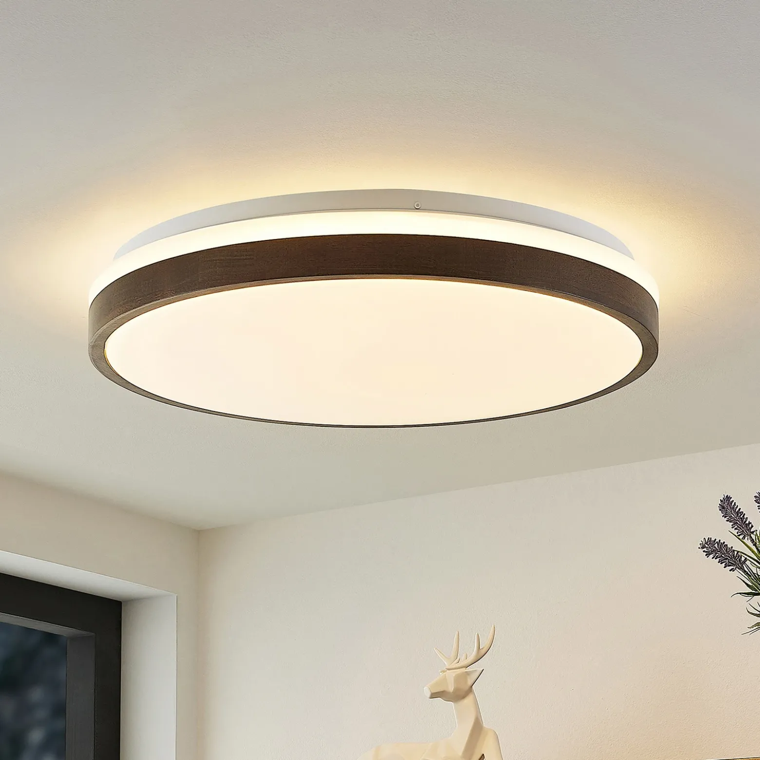 Plafón LED Hudsona de Lindby, Ø 49 cm, madera, marrón