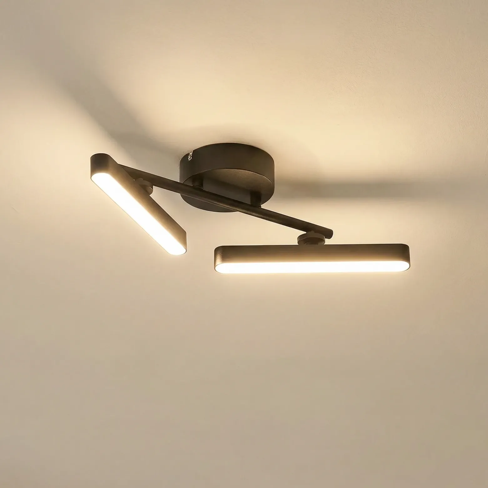 Plafón LED Lindby Eldrin, 2 luces, negro, tira de luz