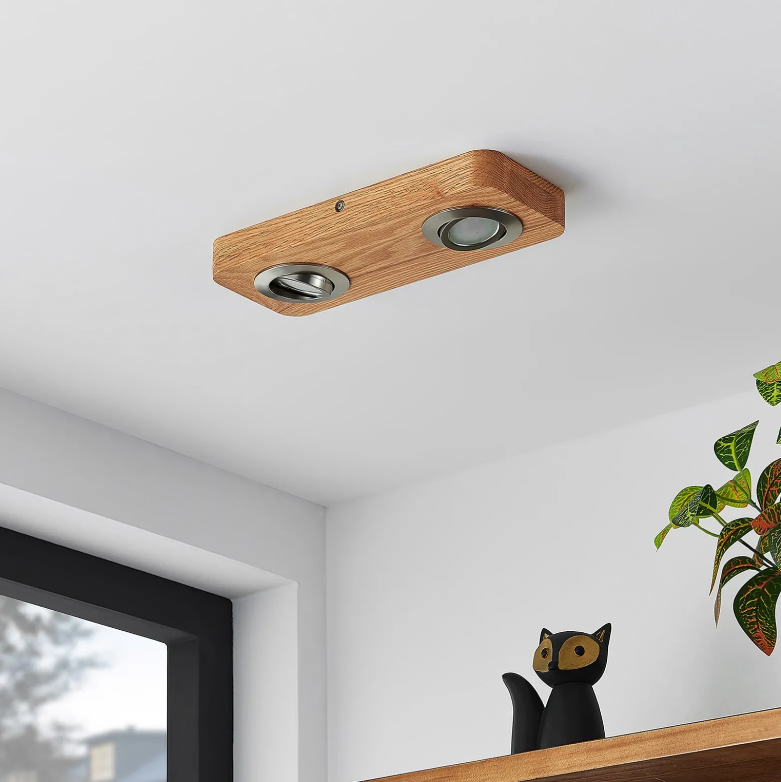 Plafón LED Lindby Mikari, 30 cm, madera, orientable