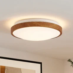 Plafón LED Lindby Mynte, Ø30 cm, aspecto de madera, plástico