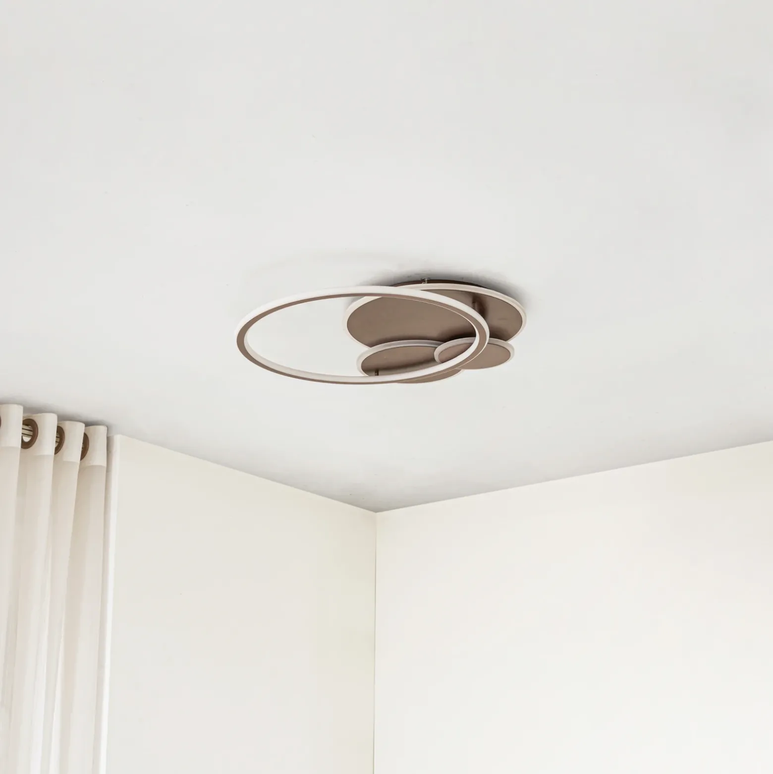 plafón LED Lucande Circulo, marrón café, CCT, atenuable