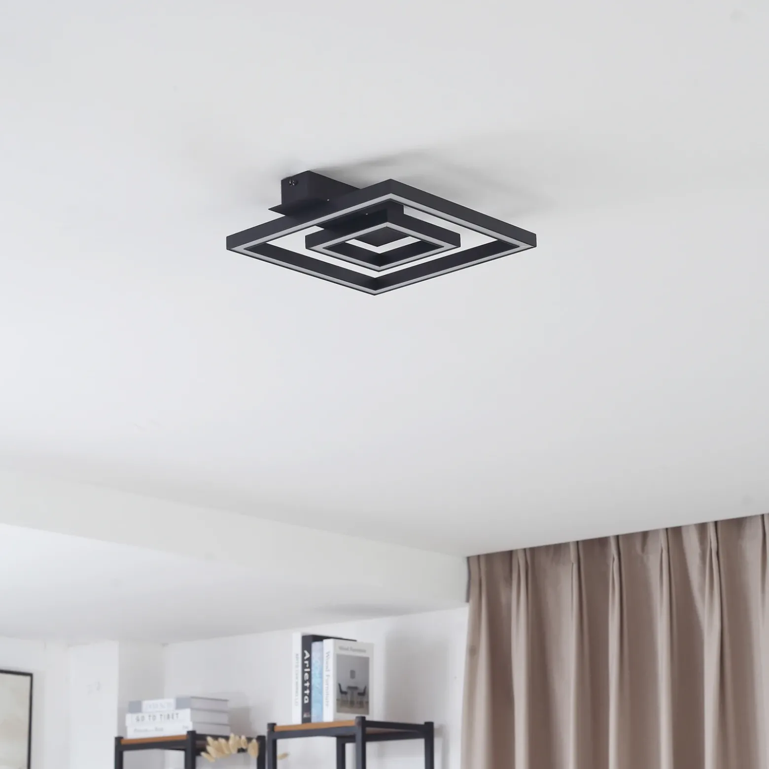 Plafón LED Madamo de Lindby, negro, 30 cm, 3000 K, aluminio