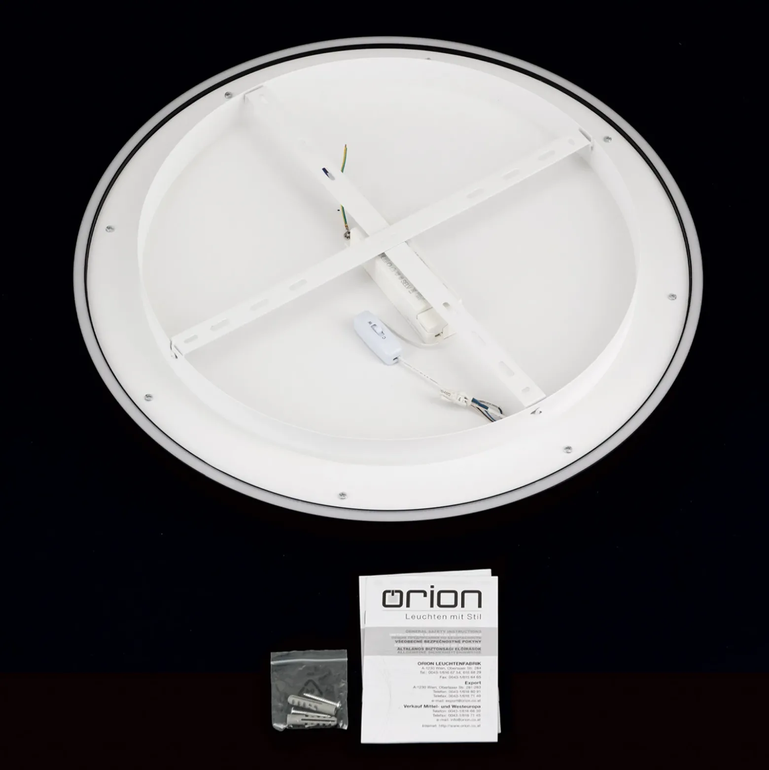 Plafón LED Masca, negro, Ø 60 cm, CCT, metal, atenuable