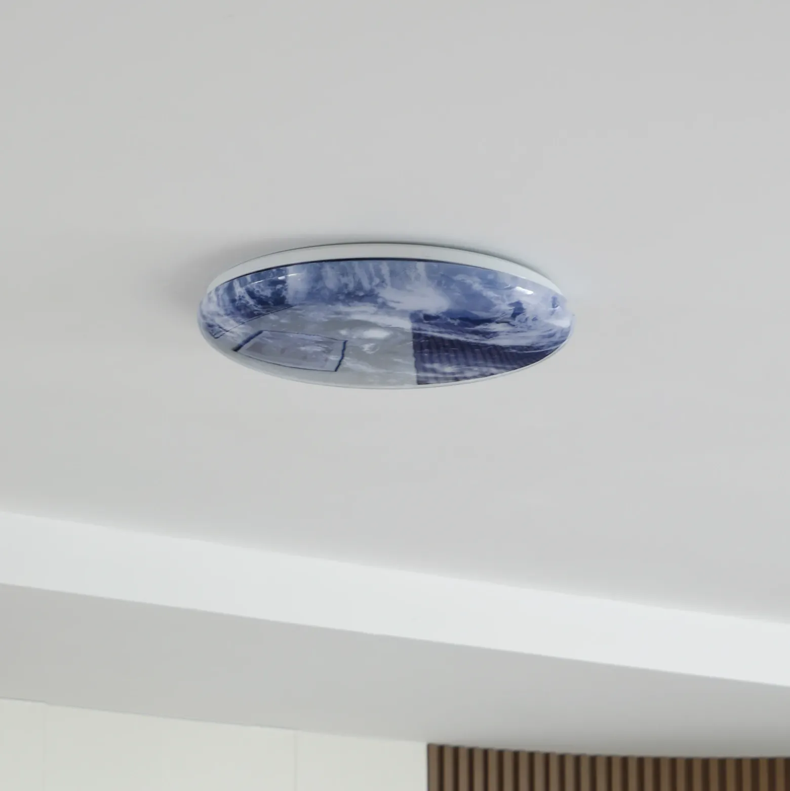 Plafón LED Orbi de Lindby, 48 cm, azul/blanco, plástico