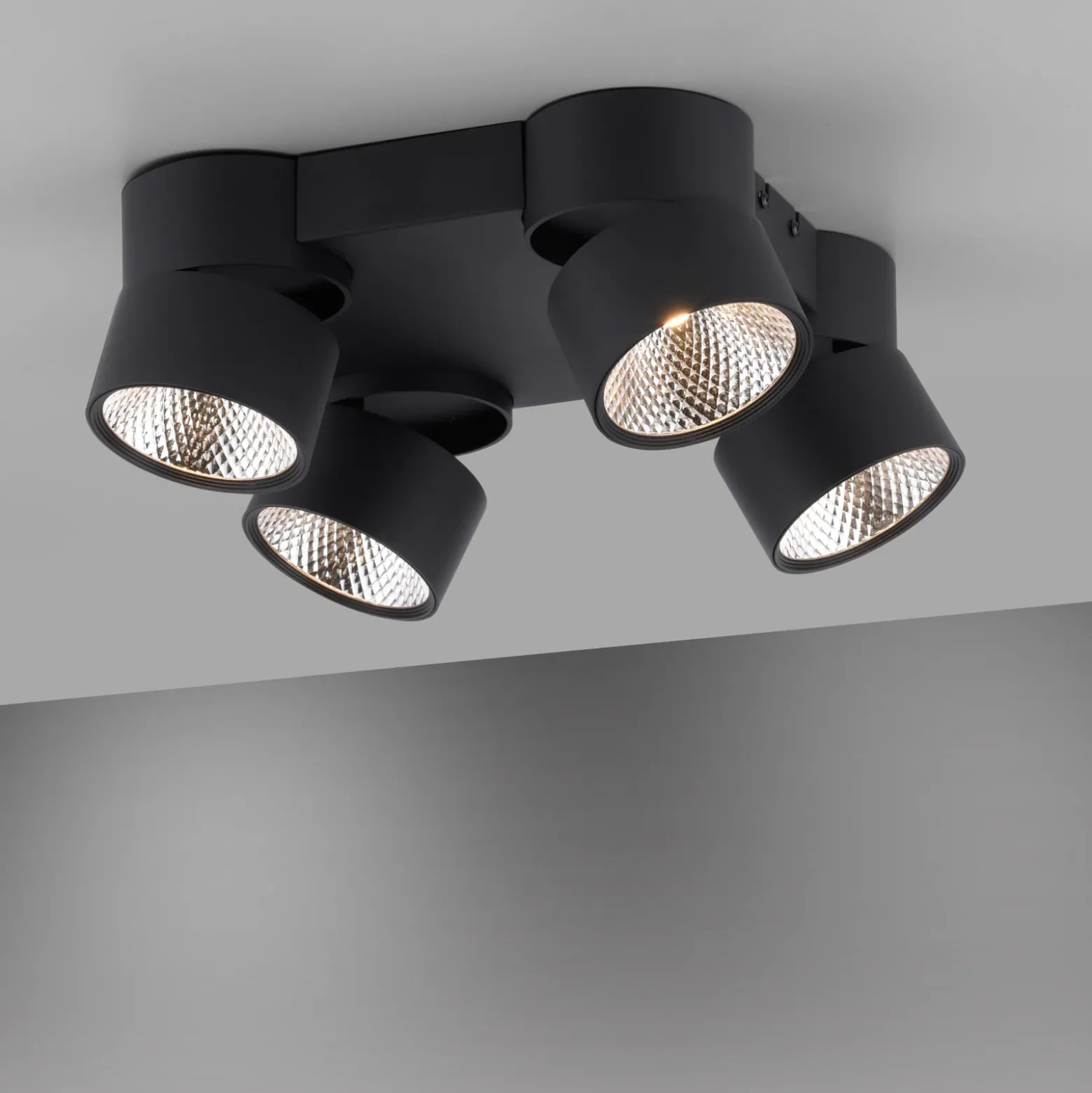 Plafón LED PURE Nola, de 4 luces, negro