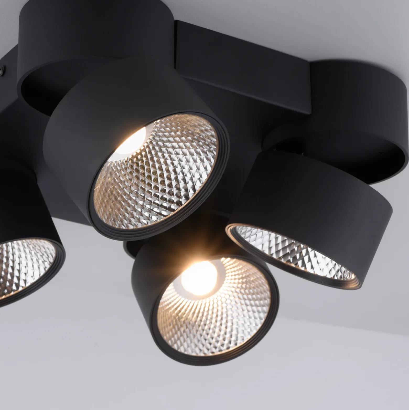 Plafón LED PURE Nola, de 4 luces, negro