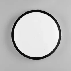 Plafón LED Varda, negro, Ø 39 cm, control remoto