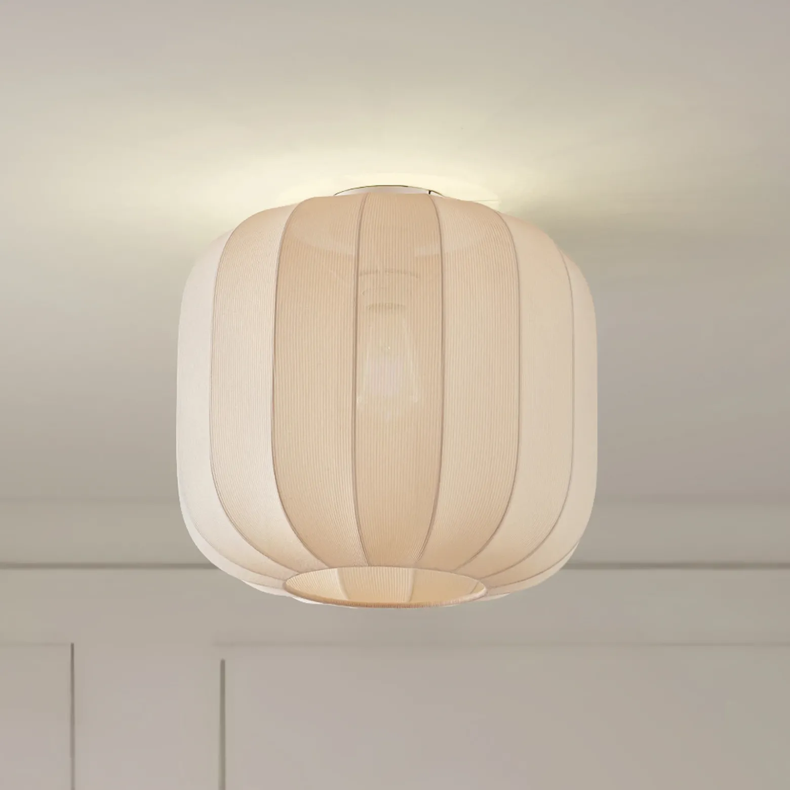 Plafón Lindby Helin, beige, tela, Ø 35 cm