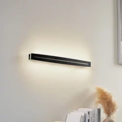 Plafón Lindby LED Benario, negro, aluminio, 80 cm