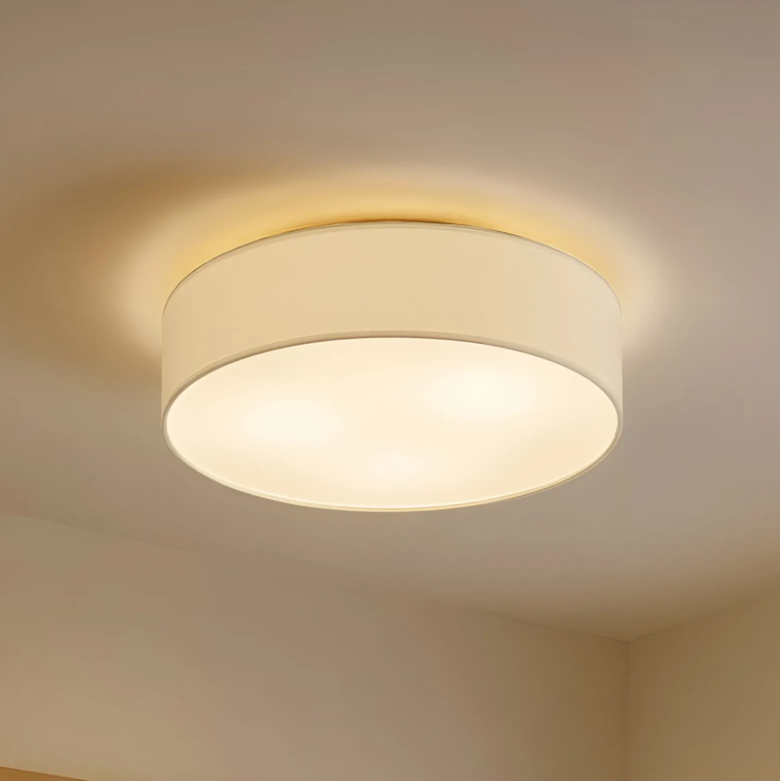 Plafón Lindby Sebatin, Ø 50 cm, blanco crema, tela, E27