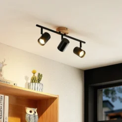 Plafón Lindby Xiomara, 3 luces, 68 cm de largo, madera