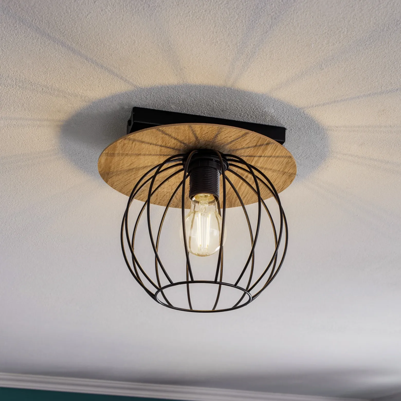 Plafón Malin, pantalla redonda de madera, 1 luz