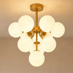 Plafón Peyton de Lucande, de 10 luces, dorado/blanco, cristal