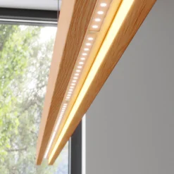 Quitani Lámpara colgante LED Alin, longitud 138 cm, roble natural