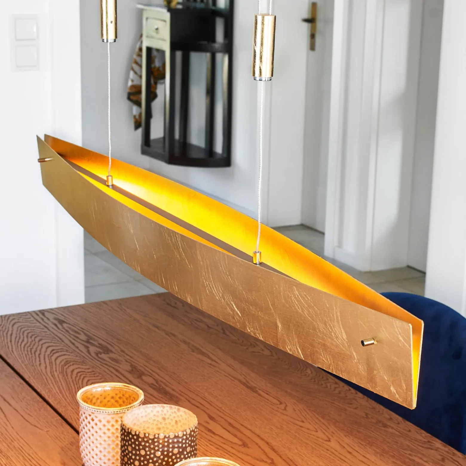 Quitani Lámpara colgante LED Malu, oro, longitud 100 cm