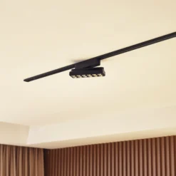 Regleta LED Lindby 48 V Lumaro, negra, 12 puntos, atenuable