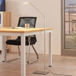 Resi Lámpara de pie LED con atenuador, ideal para leer