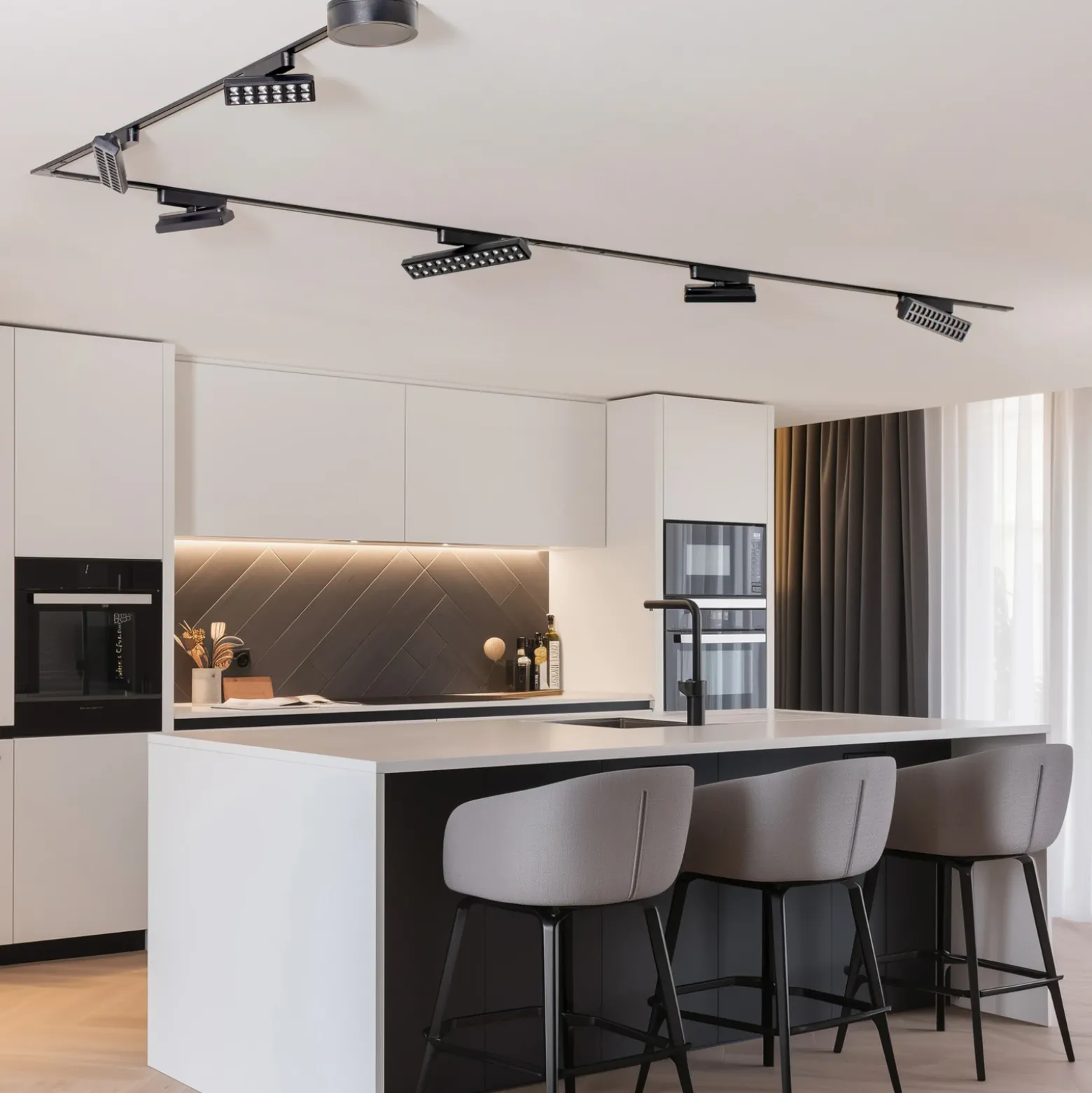 Sistema de riel Lumaro, puntos, 6 luces, negro, 48V, atenuable